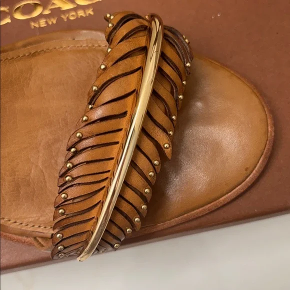 Coach Women's Tan Leather Heels size 8 - Picture 4 of 10